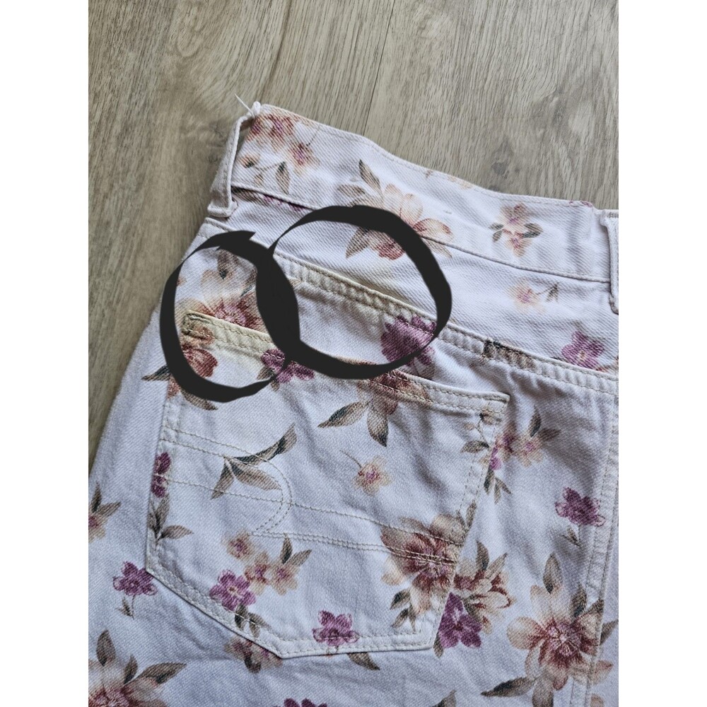 American Eagle Floral Mom Shorts Size 12 Denim White Pink Jean Spring Summer - Picture 7 of 9